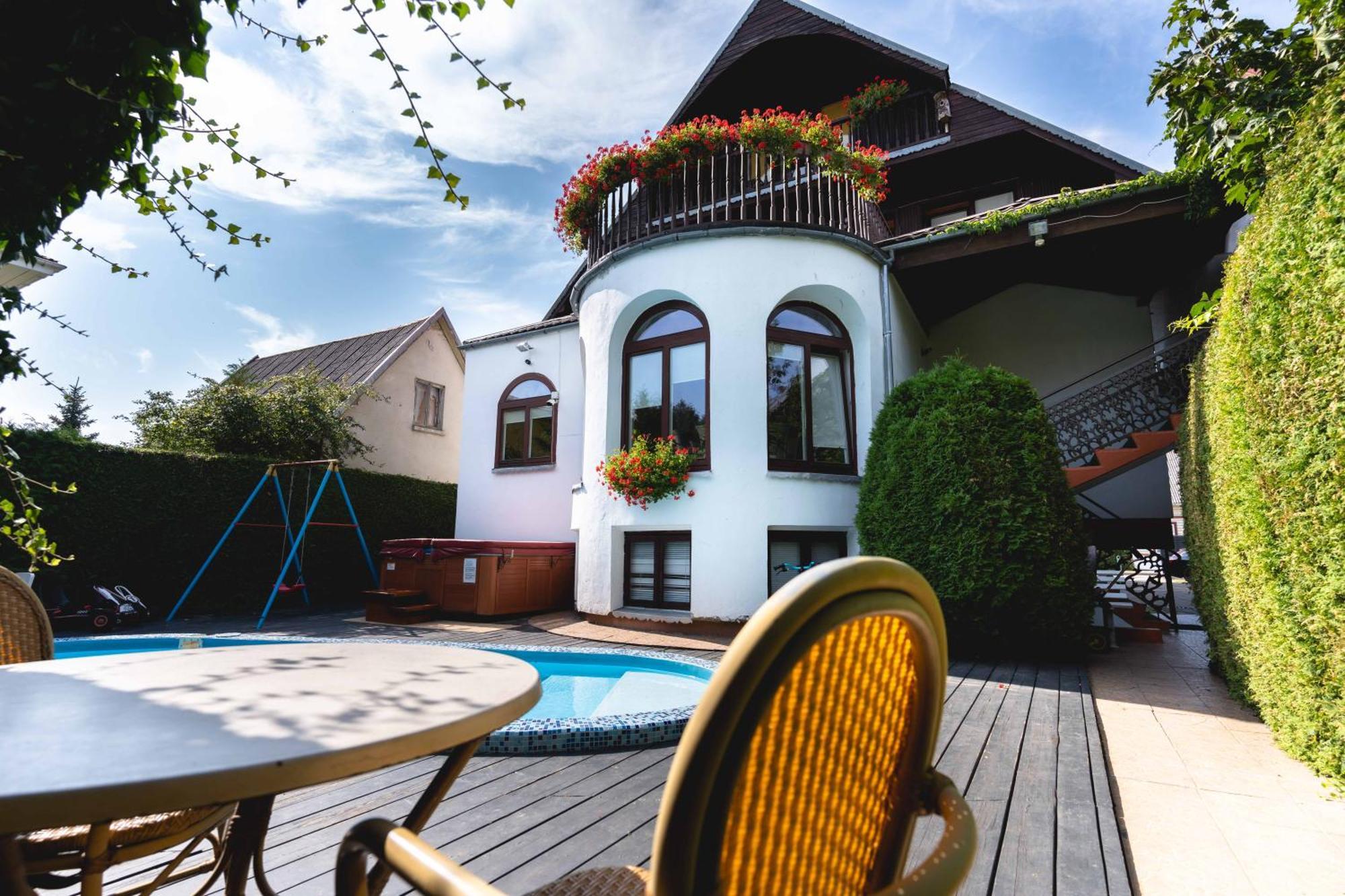 Po Kastonu & Spa Паланга Екстер'єр фото